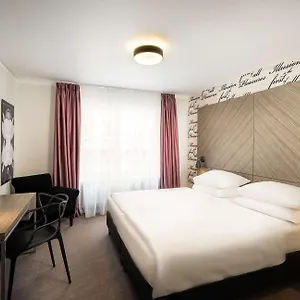 Elaya West Wien